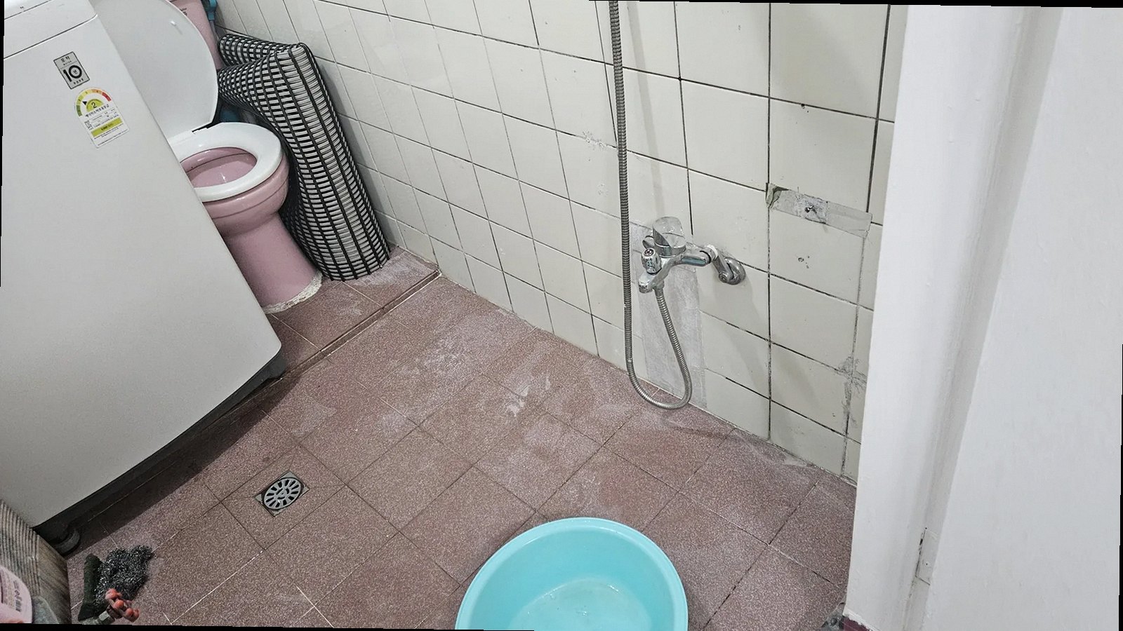 천안시 동남구 목천읍 화장실오수배관누수 누수탐지 현장 이미지
