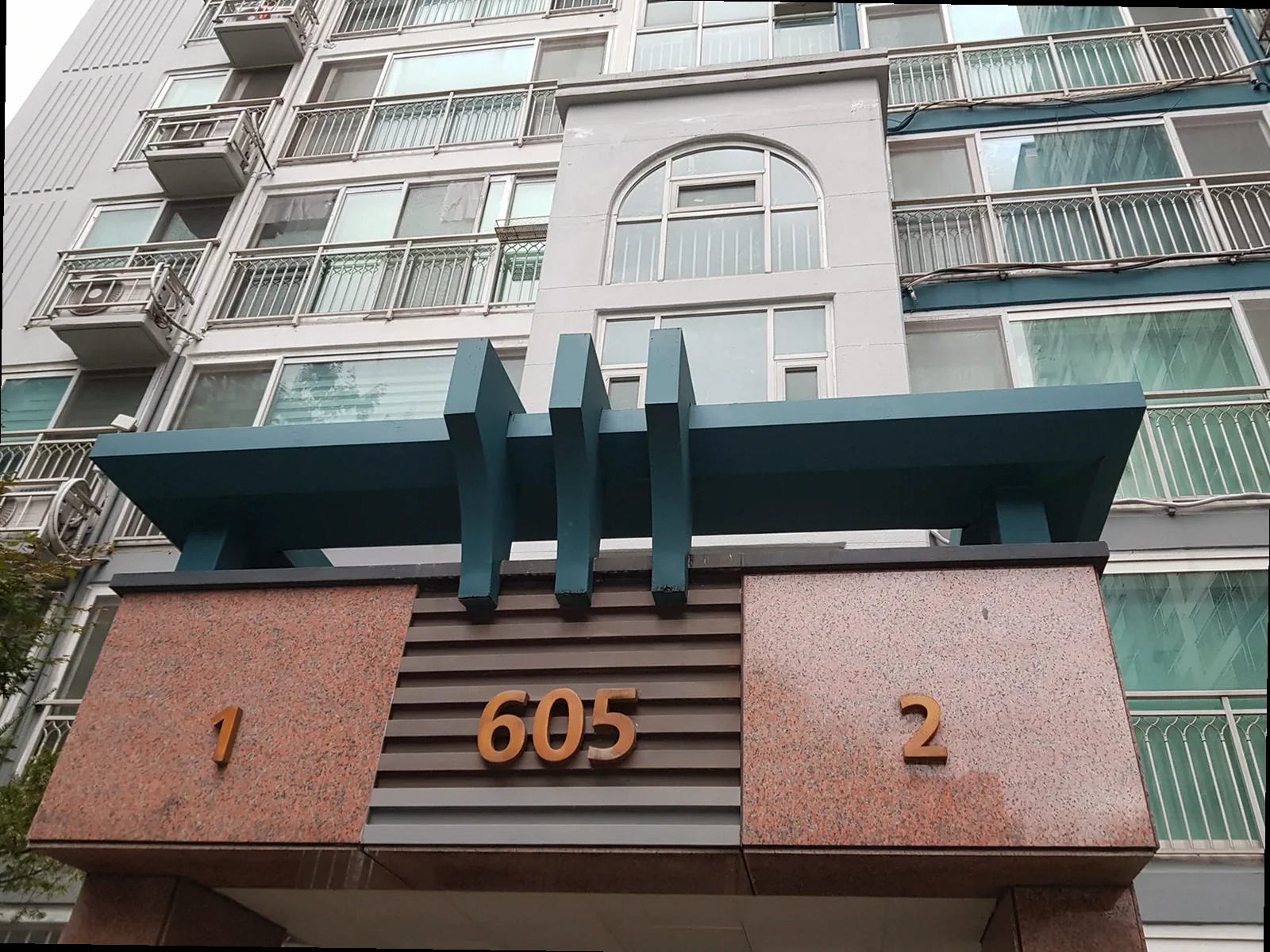 천안시 동남구 누수탐지 빌라 세대의 계량기와 보일러를 함께 확인하는 누수 탐지 현장